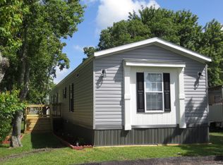 307 Sentinel Dr, El Campo, TX 77437