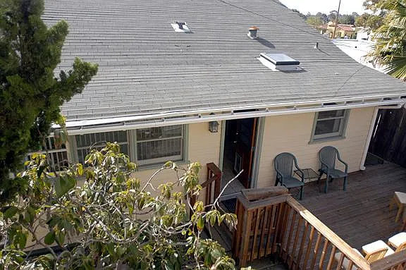 2220 Dwight St — Photo 4
