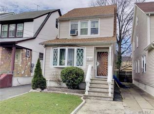 10028 204th St, Hollis, NY 11423