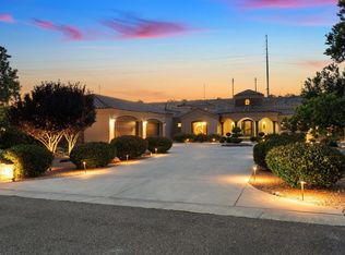 9523 Lyndale Ln NW, Albuquerque, NM 87114