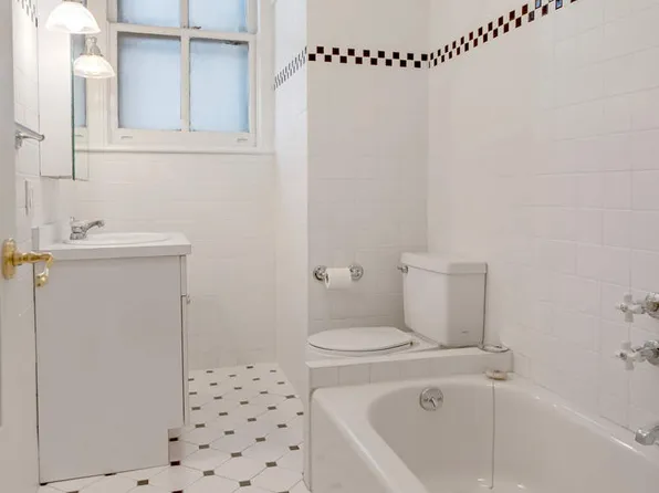 2109 Broadway image 7 of 9