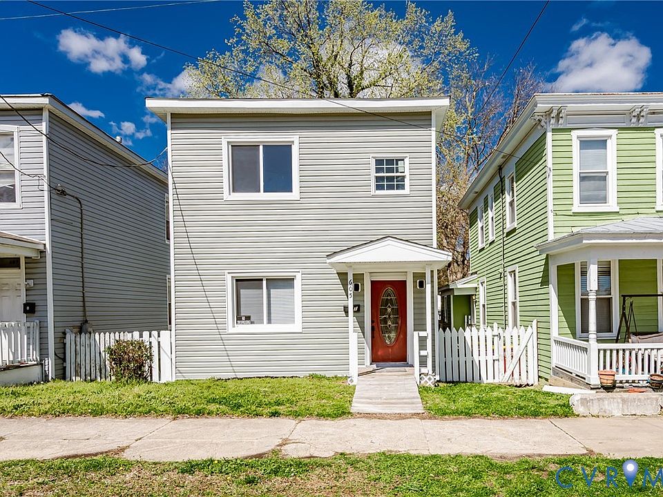 1st image of 605 W Washington St