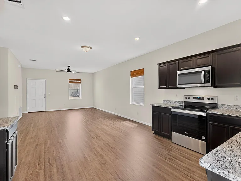 12713 Robert Taft St — Photo 12