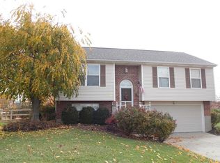 6404 Heathersfield Dr, Burlington, KY 41005