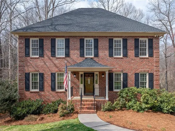 619 Barrocliff Rd, Clemmons, NC 27012