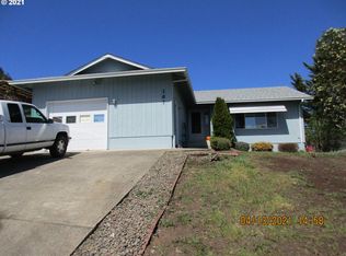 167 NW Mercy Hills Dr, Roseburg, OR 97471