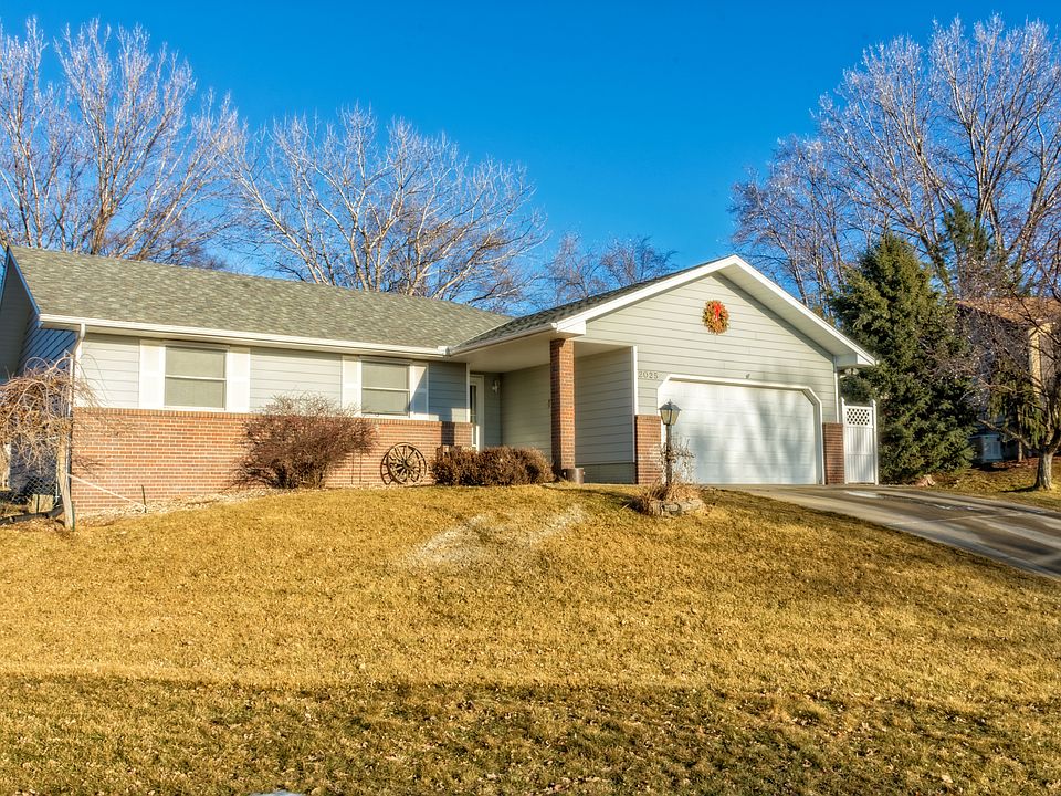 1st image of 2025 Bell Ct