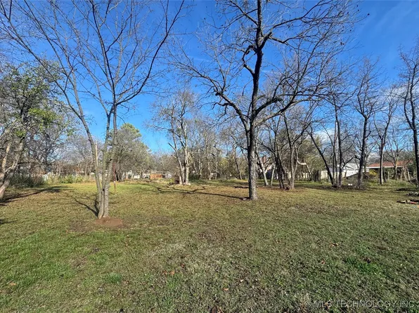 905 A St SE, Ardmore, OK 73401