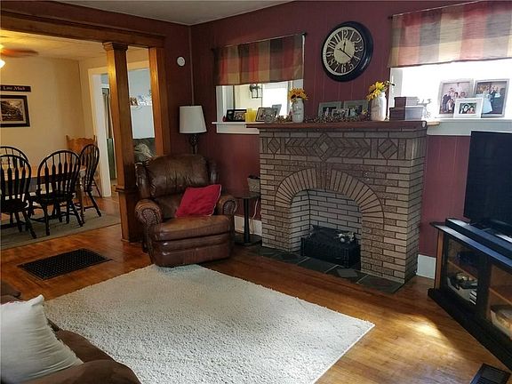 5th image of 122 Hill St