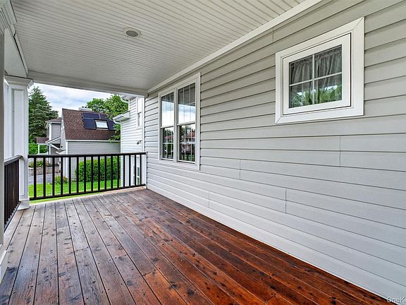 2nd image of 4 Bayberry Lane