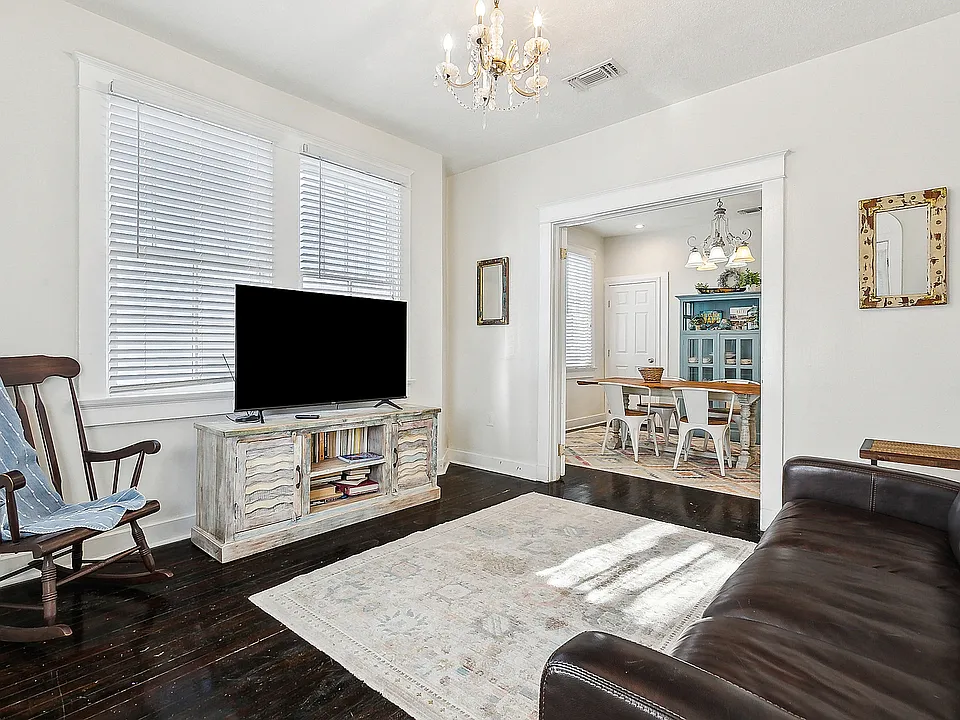 819 Olga St