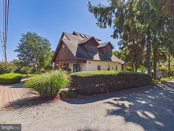 4th image of 42 Newport Rd