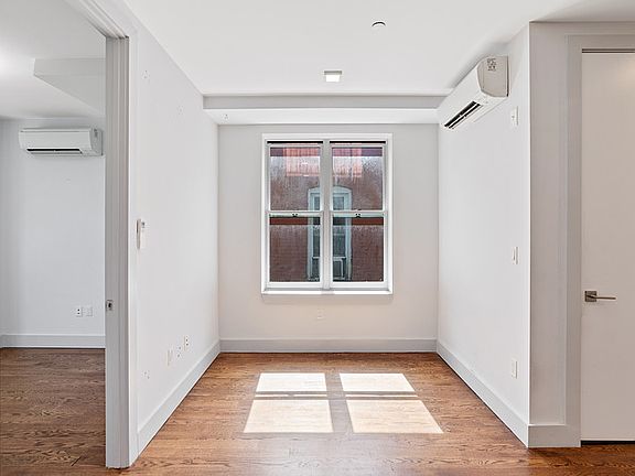 4th image of 311 Woodbine St #2A