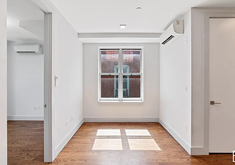 311 Woodbine St #2A — Photo 4