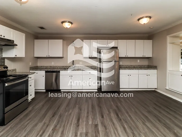 662408_007_kitchen_8.jpg