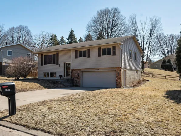 9317 32nd Ave N, New Hope, MN 55427