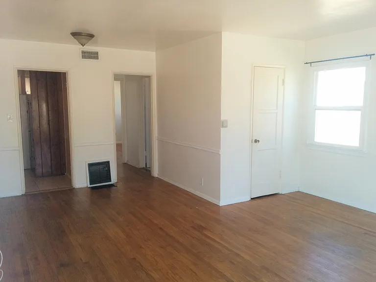 2409 N Lincoln St #D — Photo 6