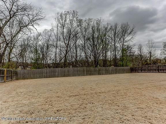 3rd image of 4783 Bowie Ln