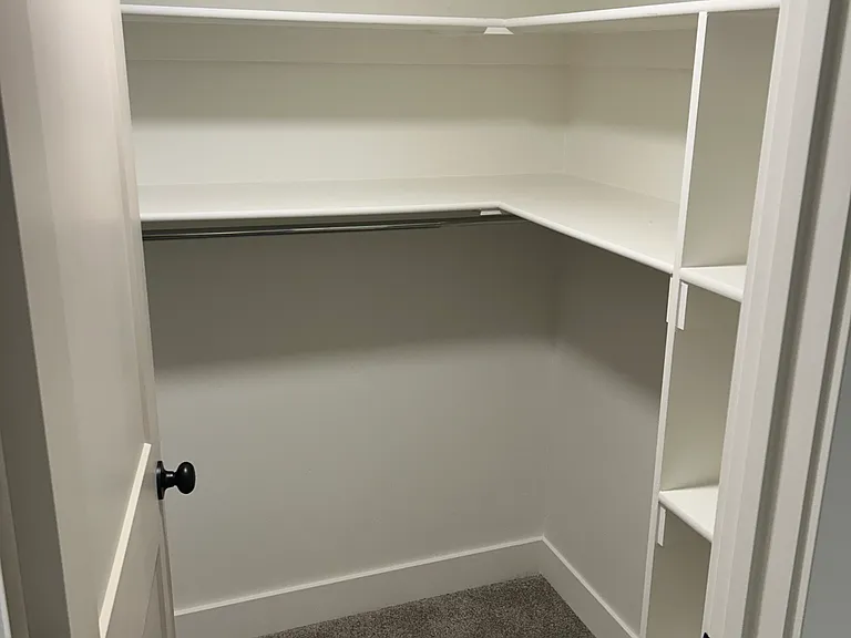 Walk in closet