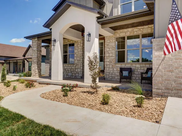 2111 E Will Street, Republic, MO 65738