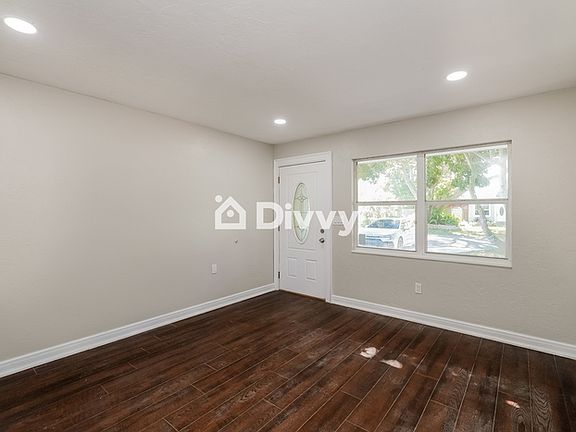 4th image of 6722 13th St N