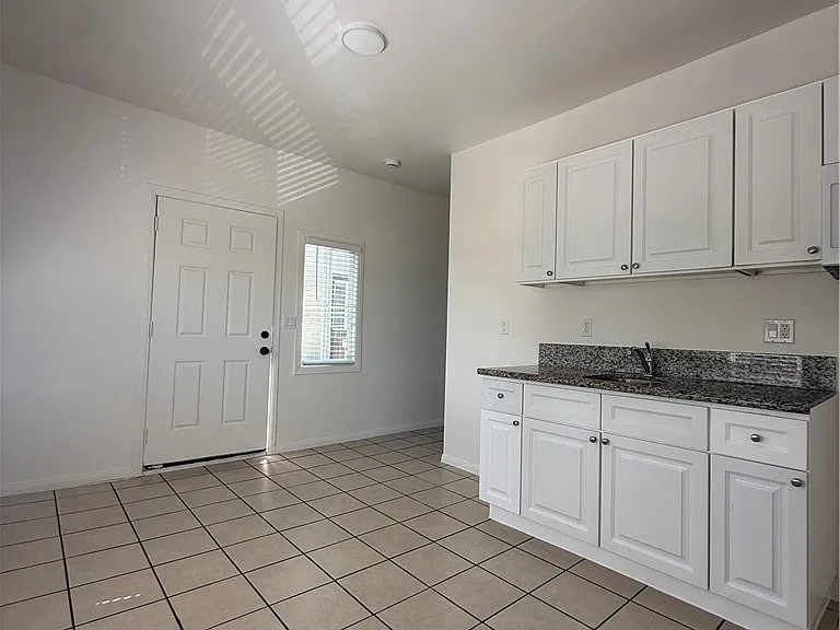 1085 Hoffman Ave #11 — Photo 6