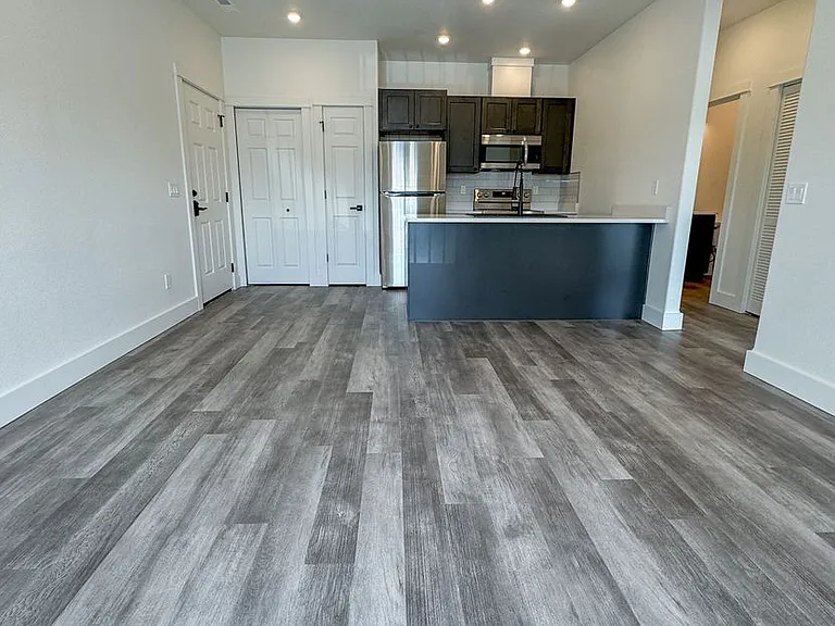 981 Covey Run Rd #304 — Photo 3