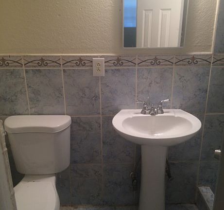 5th image of 1112 NW 11th Ct