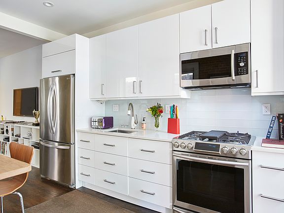 4th image of 115 W 96th St APT 9