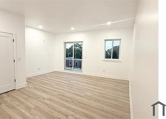 4320 Germantown Ave #2 — Photo 10