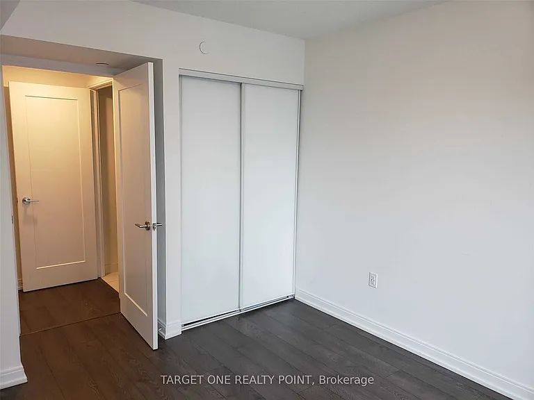 275 Village Green Sq #2817 — Photo 6