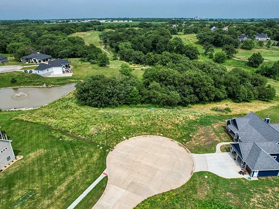 2nd image of 2980 Hickory Cir