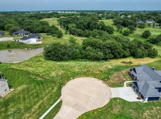 2980 Hickory Cir, Pella, IA 50219