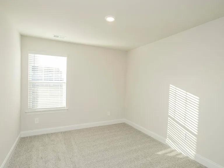 2304 Yukon Ct — Photo 18