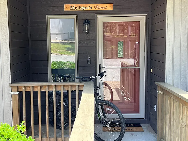 19 Lunsford Ln — Photo 31