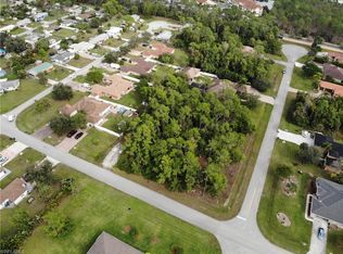 695 Pine Crest Ln, Naples, FL 34104