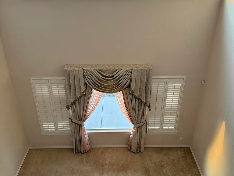642 E Torrey Pines Pl — Photo 17