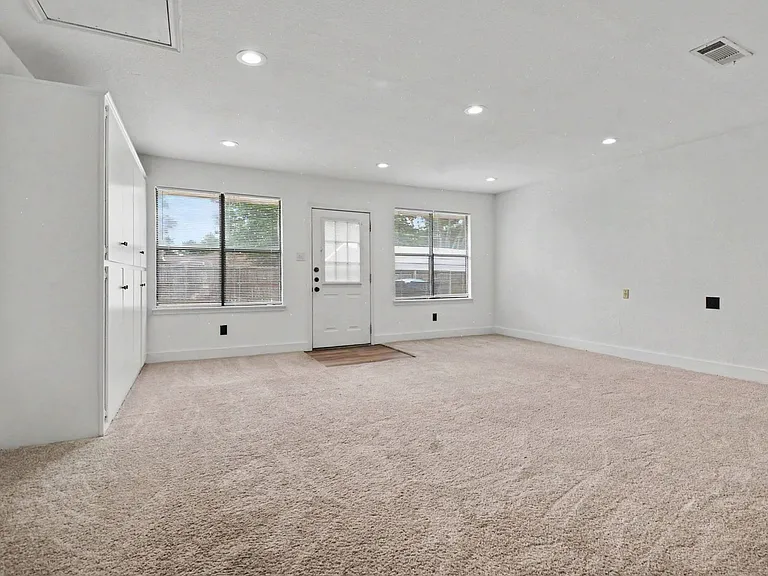 3407 Tipps Dr — Photo 16