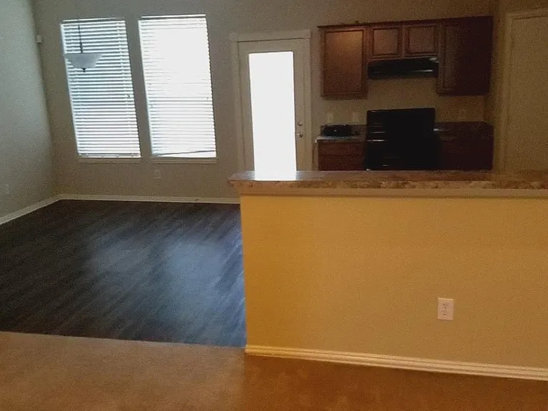 6103 Ridan Ln — Photo 6