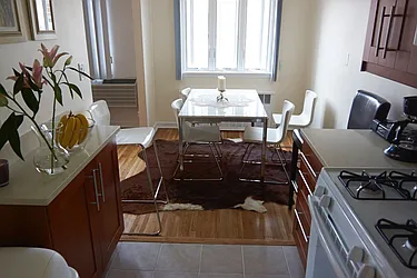 Rented by Zikos Realty Services