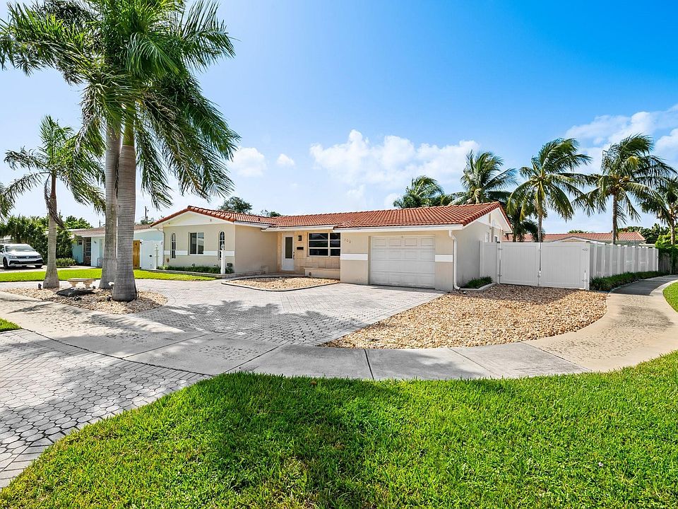 1st image of 300 SE 11th Street