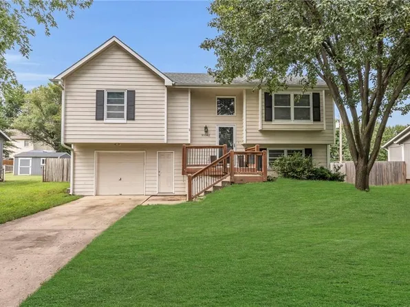 33342 W 87th Ter, De Soto, KS 66018