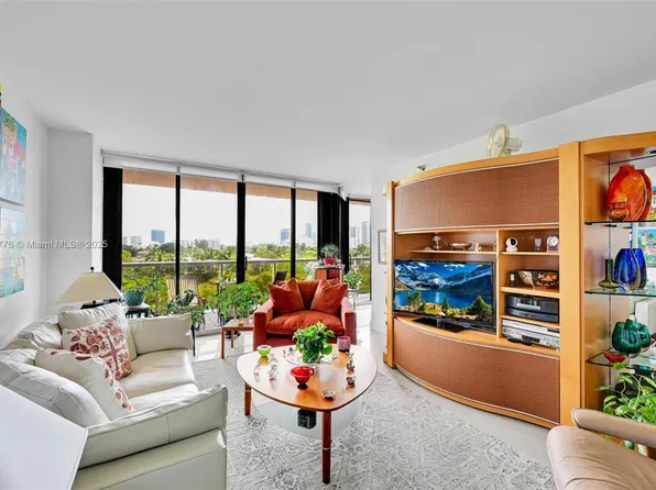 3640 Yacht Club Dr APT 502, Aventura, FL 33180