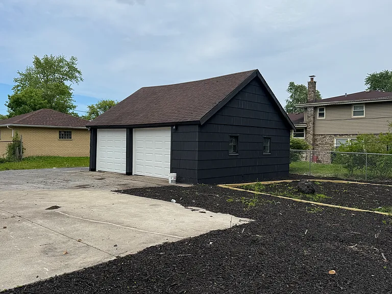 16439 Cottage Grove Ave — Photo 31