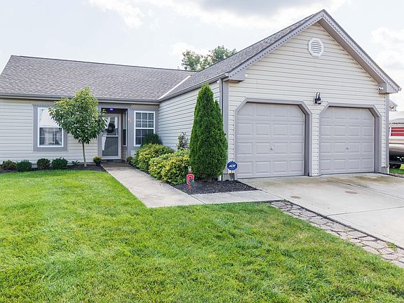 2nd image of 25 W Fieldstone