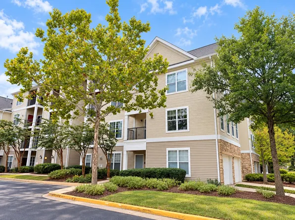 13377 Connor Dr #F1, Centreville, VA 20120