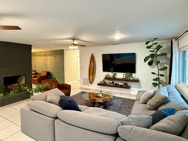 5870 N Courtenay Pkwy — Photo 4