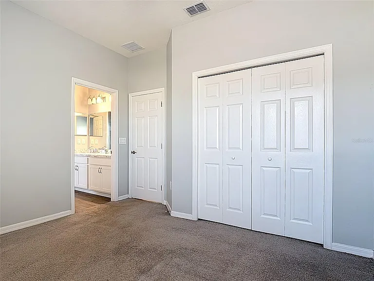 840 Sydney St — Photo 32