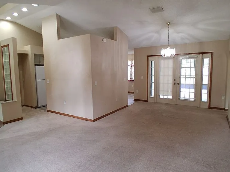 11404 Pike Ave — Photo 4