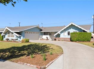 8861 Kennelly Ln, Anaheim, CA 92804